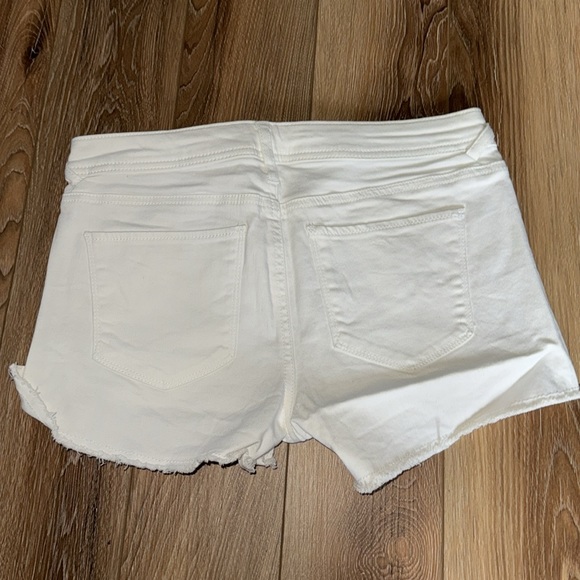 Celebrity pink juniors white denim shorts - Picture 2 of 4